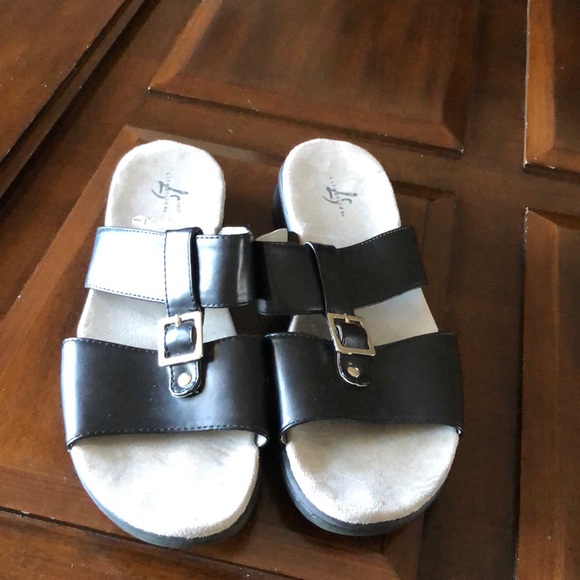 Women’s size 9M black Life stride fellah sandals - Picture 1 of 9